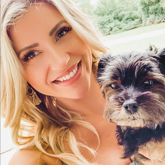 Meet your Posher, Breeyonna - Picture 3 of 3